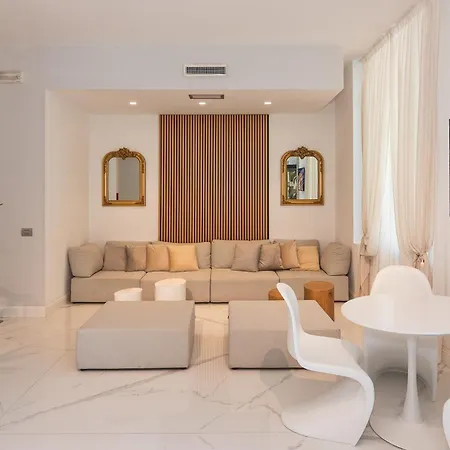 Szálloda Tirreno 4*