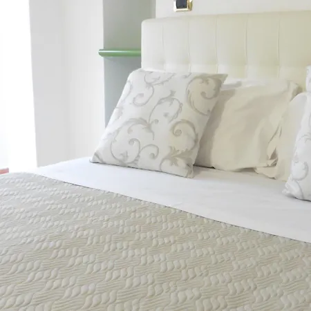 Szálloda Tirreno 4*