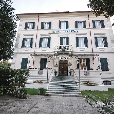 Tirreno Szálloda Marina di Massa