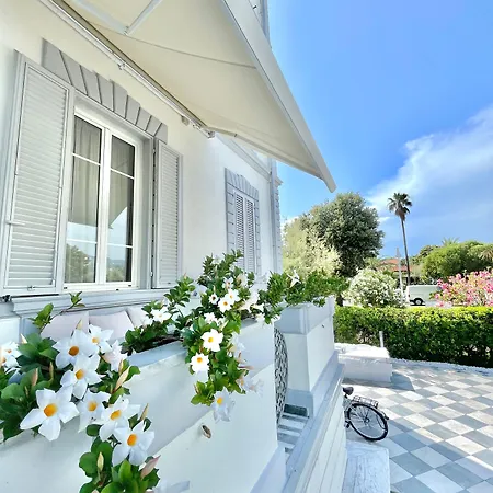 Szálloda Tirreno Marina di Massa